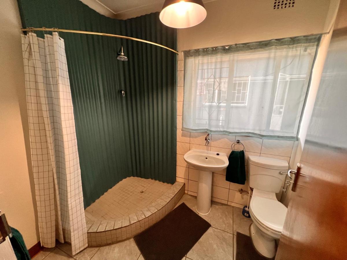 Firefly Budget Friendly Guest House Kempton Park Exterior photo