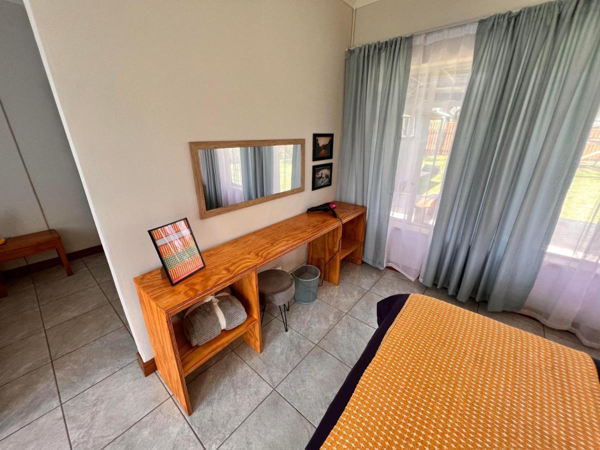 Firefly Budget Friendly Guest House Kempton Park Exterior photo