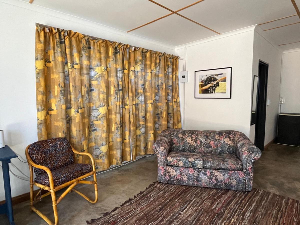Firefly Budget Friendly Guest House Kempton Park Exterior photo