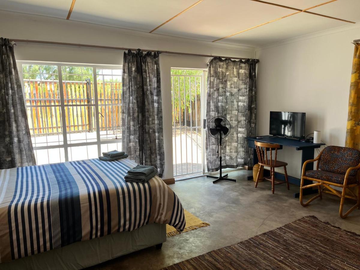 Firefly Budget Friendly Guest House Kempton Park Exterior photo